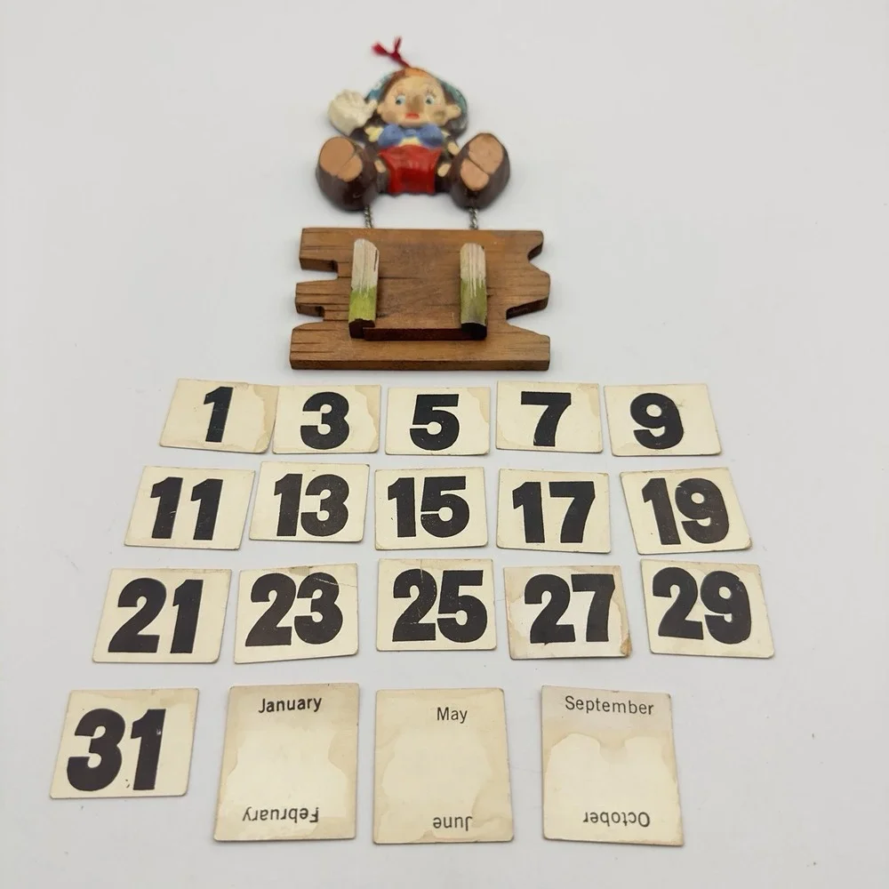 Vintage Disney Pinnochio Wood Perpetual Calendar‎ Hanging
